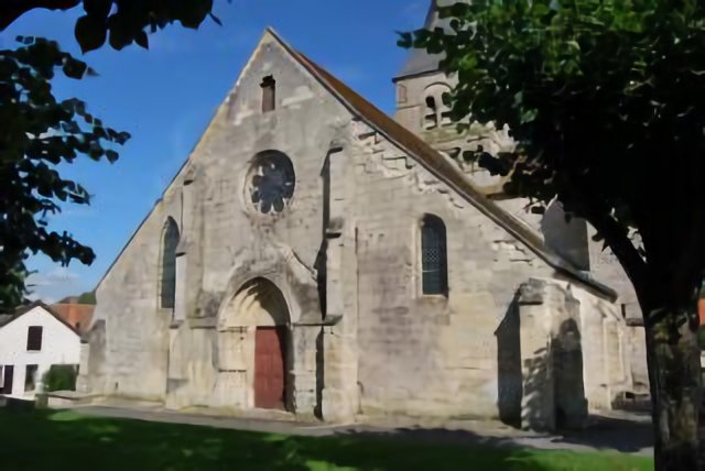 Longueval, l'eglise sept. 2010