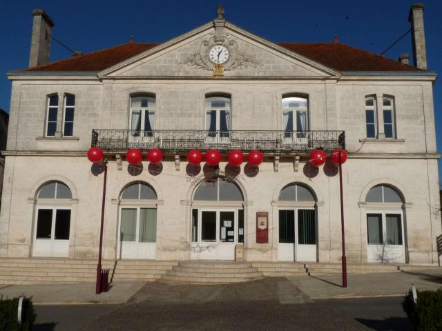 mairie de Vars, Charente, France