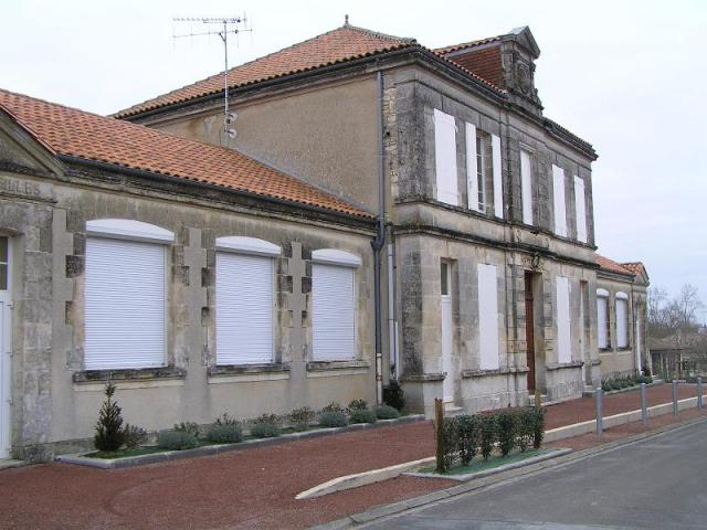 anciennes école et mairie de Nercillac
