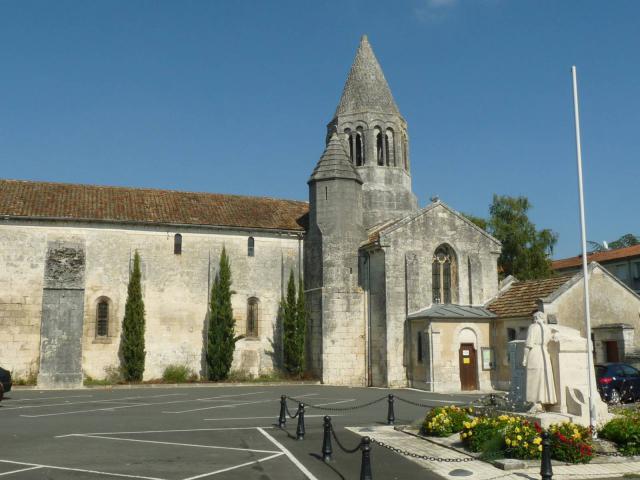 église de La Couronne (16), France