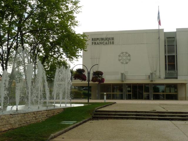 mairie de St-Yrieix-sur-Charente (16), France