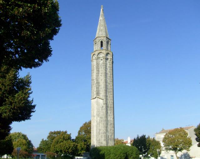 La lanterne des morts de St Pierre d'Oléron