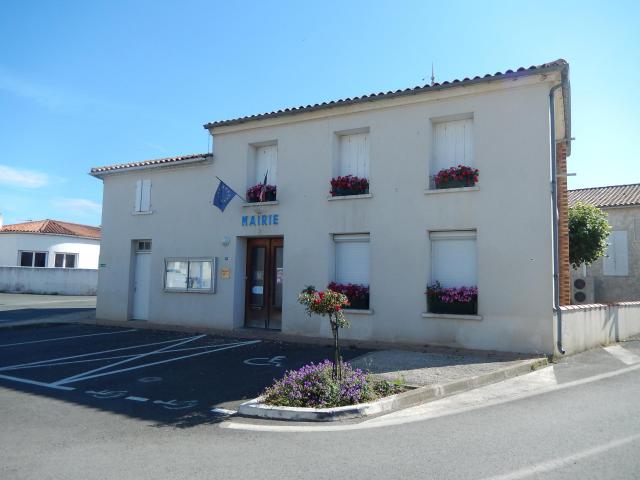 La mairie de la commune de Sablonceaux, en Charente-Maritime.