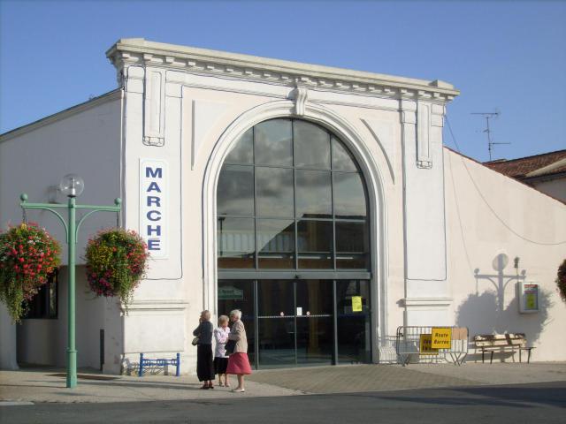 Les halles de Saujon