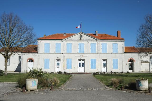 Mairie Breuil-Magné Charente Maritime France
