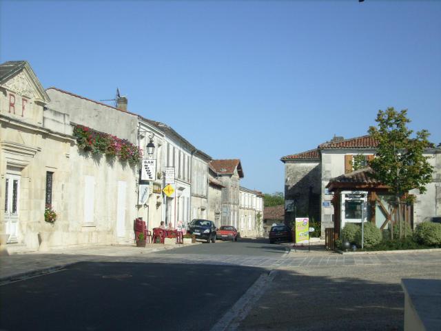 Centre-bourg de Chérac