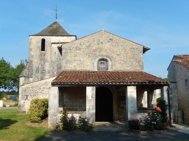 L'église Notre-Dame de Bussac.
