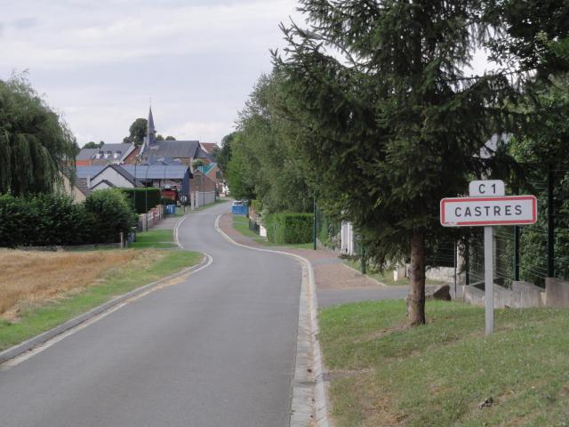 Castres (Aisne) city limit sign