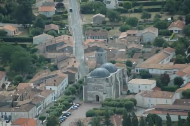 ST ROMAIN DE BENET