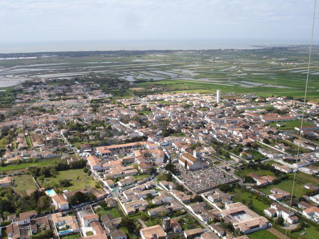 Vue aérienne du village de Loix-en-Ré, Charente Maritime, France
