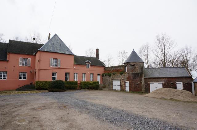 au village de Sons-et-Ronchères.