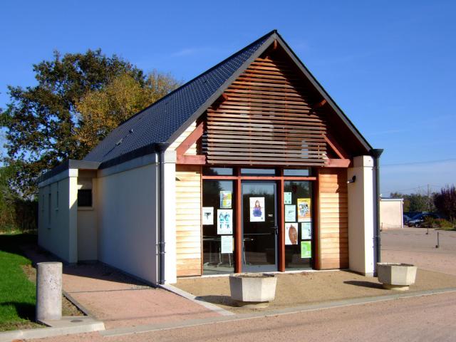 Mairie d'Ardenais (Cher, France) - Photo amateur prise par moi-même.