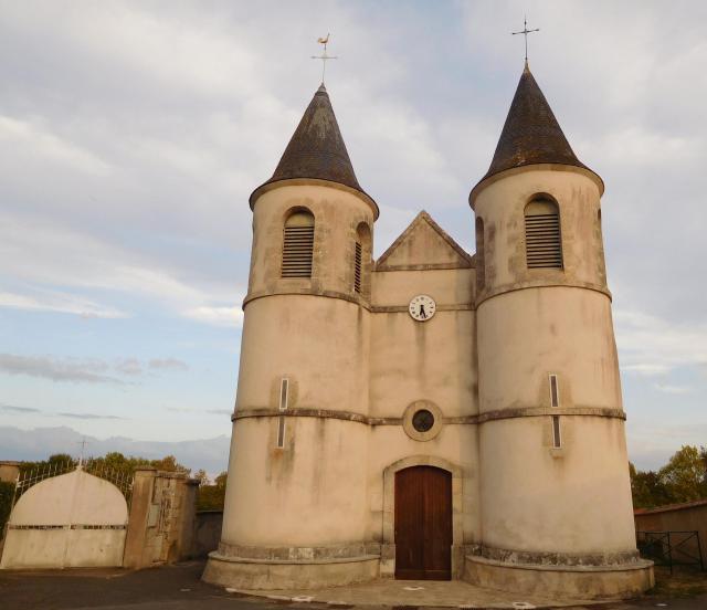 Église Saint-Julien, Bannay, Cher, France.