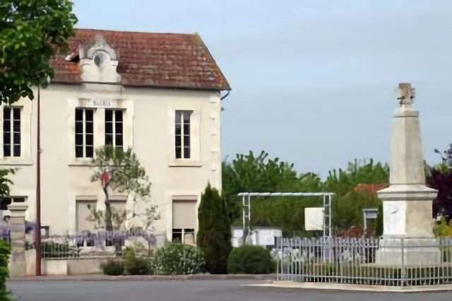 Mairie d Arcomps