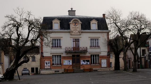 Mairie de Graçay (France, Cher)