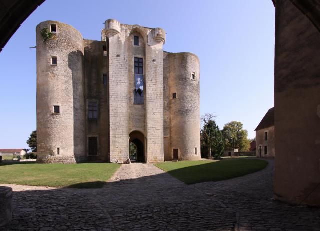 Burg Sagonne im französischen Département Cher - Donjon