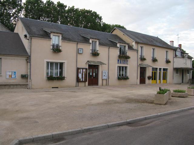 La mairie de Lunery (Cher)