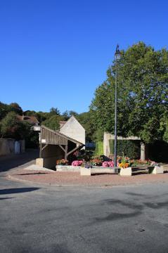 THENIOUX