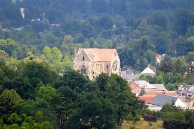 Eglise de Mons en Laonnois vue des Creutes