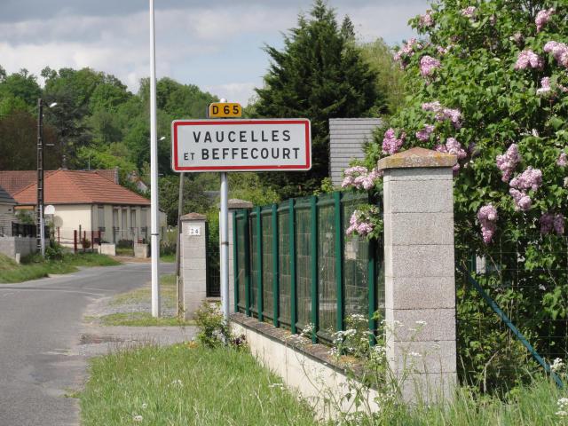Vaucelles-et-Beffecourt (Aisne) city limit sign