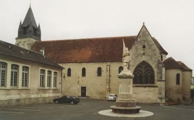 Collegiale Notre-Dame, Mehun-sur-Yèvre