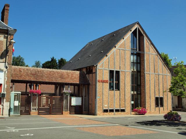 Mairie de Neuvy-sur-Barangeon (Cher, France)