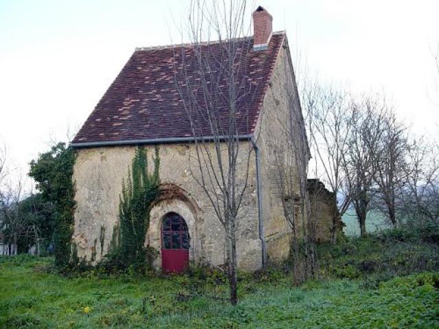 Vestiges de la première chapelle de Laverdines