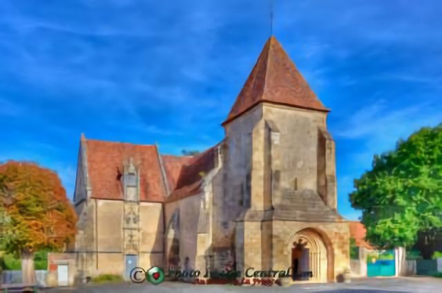 Eglise Saint-Martin. Ainay-le-Vieil, Cher (18)