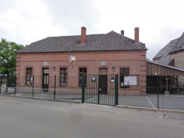 Leuze (Aisne) mairie et école