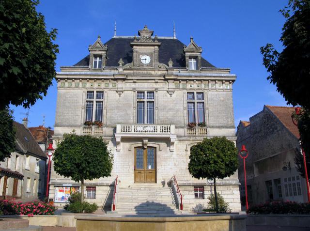Neuilly-Saint-Front (Aisne, France) - La mairie. . .