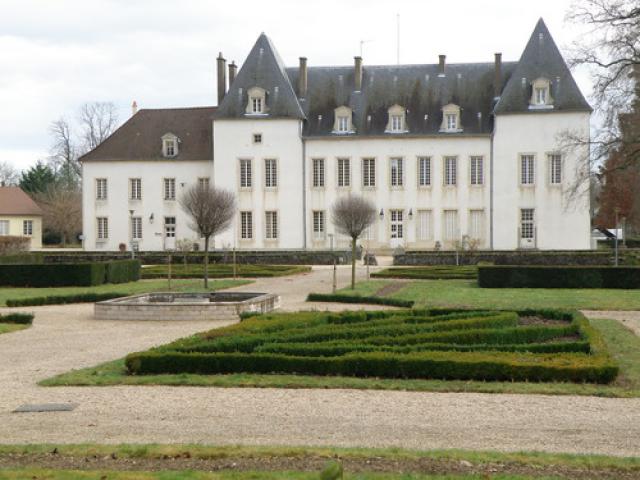 chateau de chevigny saint sauveur