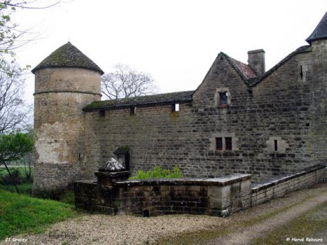 21 Marcilly-et-Dracy - Château Darcy