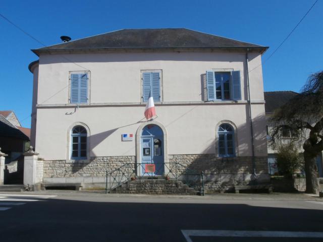 Façade de la mairie de Villy-en-Auxois.
