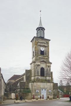L'église Sainte-Croix de Molesme.