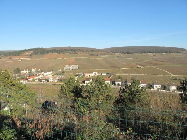 Savigny-lès-Beaune vu depuis l'aire de repos de l'autoroute A6, Côte-d'Or