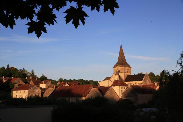 Aignay-le-Duc au soleil couchant