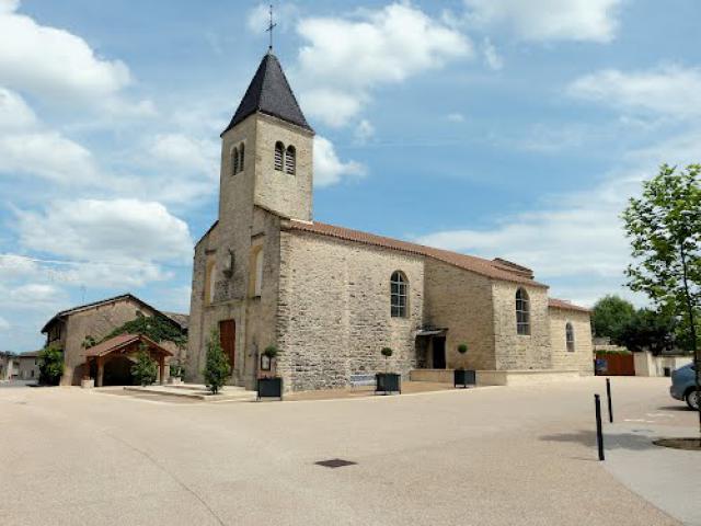 Vue sur l' Eglise Saint Jean-Baptiste à Garnerans