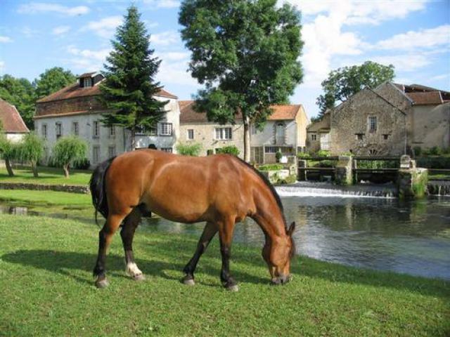 Noiron-sur Bèze