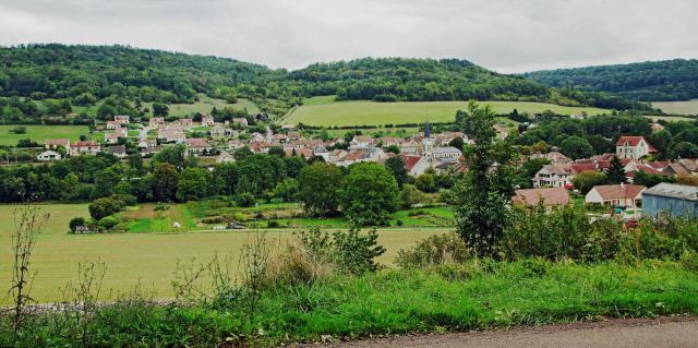 Verrey-sous-Salmaise vu de la route de Vitteaux
