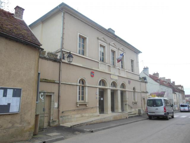 Mairie d'Epoisses (21), Rue des Forges.