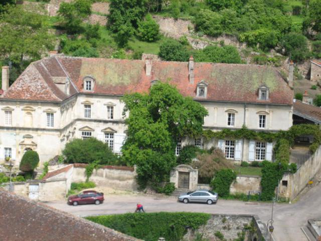 Semur-en-Auxois, le couvent des Minimes (monument historique de 1610)