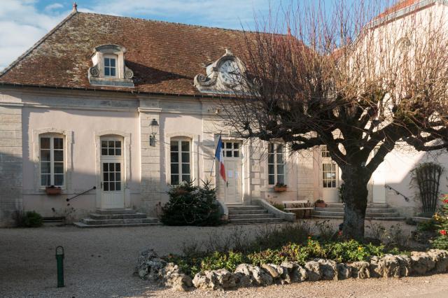 Mairie de Mont Saint Jean.