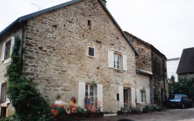 Bligny le Sec - gîte rural (1995)