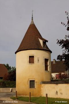 21 Rouvres-en-Plaine - Tour Pigeonnier