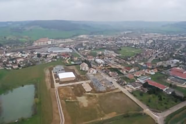 Parc des Sports en construction vue d'hélicoptère
