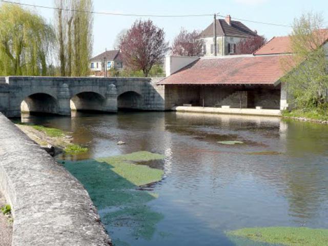 GRISELLES -21- Pont sur la Laignes