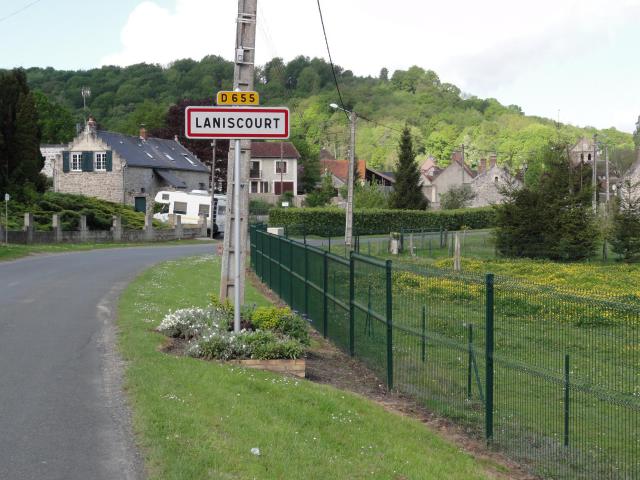 Laniscourt (Aisne) city limit sign
