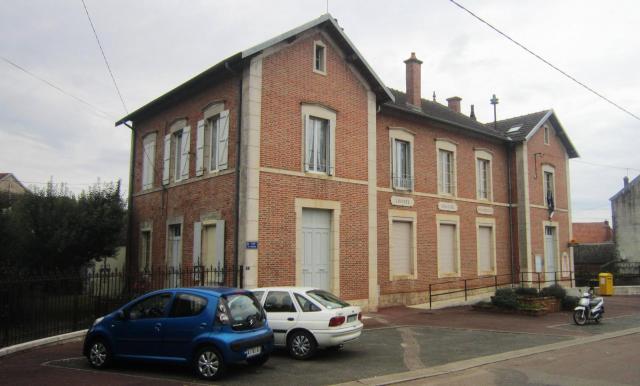 Mairie de Sainte-Colombe-sur-Seine (France)