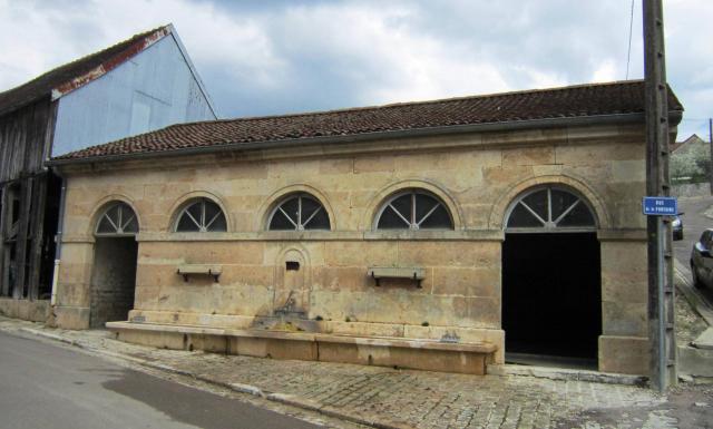 Lavoir de Nod-sur-Seine (Côte-d'Or)
