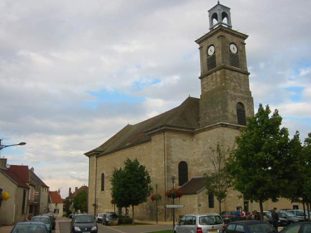 Eglise de Marsannay la Cote en Bourgogne